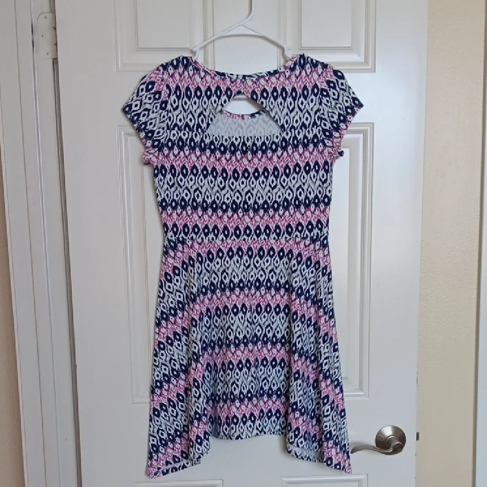 Stylish Kids Dress with Pink and Blue Pattern - Picture 2 of 3